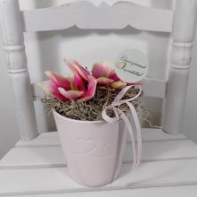 Szeretet kaspó anyáknapjára.