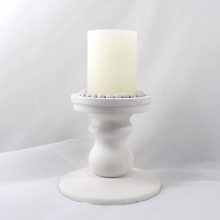 Fa gyertyatartó, faggyöngyel és gyertyával {2 féle}