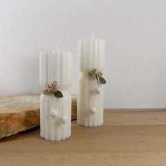 Csavart gyertyapár dekorációval. (2db)