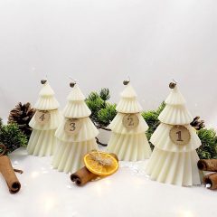 Fenyő formájú adventi gyertya (4 db/csom) 