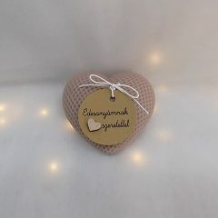   Capuccino szívgyertya dobozban, anyáknapi cimkével 10x9,5x4 cm