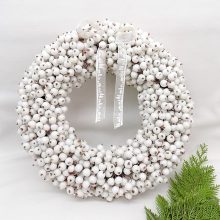 Fehér hóbogyós koszorú, ledes világítással ∅:31cm 