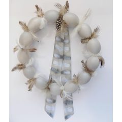 Tojáskoszorú tollakkal Ø:29cm  /k1/