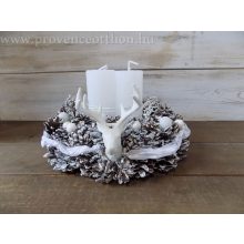 Adventi koszorú toboz, fehér szarvassal.32x29x17cm  /k1/