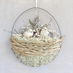 Madaras ajtódísz fémkosárban 32x28 cm