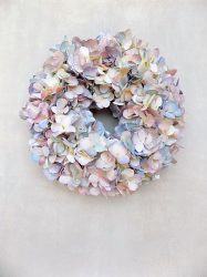 Hortenzia koszorú, festett selyemvirágból. ∅:30 
