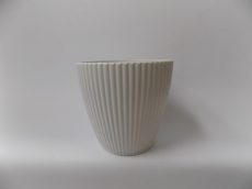 Műanyag kaspó bordás fehér Ø:11cm  (k2)