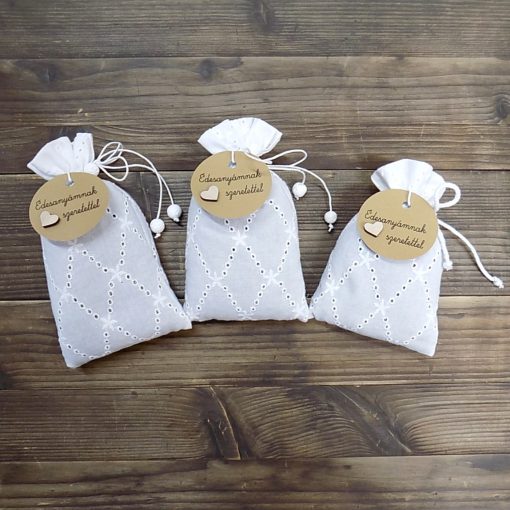 Levendulazsákok anyáknapi cipkével  [3 méret]