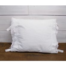 Díszpárna csipkés, oldalt kötösl, fehér pamut. 40x40cm   /k1/