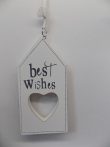   Akasztós fa dísz, fehér ház szívvel"best Wishes"16x8x1cm