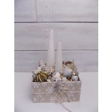 Karácsonyi asztaldísz, boxban manóval19x19x30  /k1/